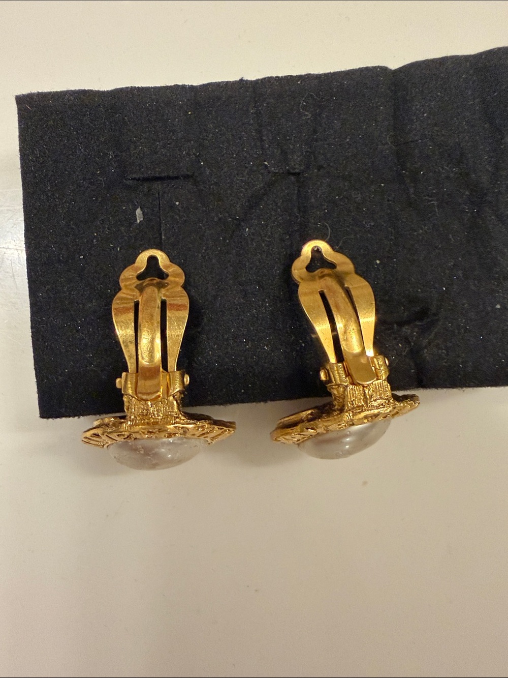 CHANEL Gold-Tone Round Logo Pearl Button Earrings - Picture 5 of 8